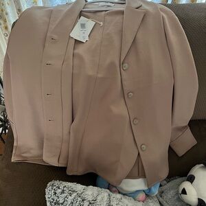 aritzia new flowy top